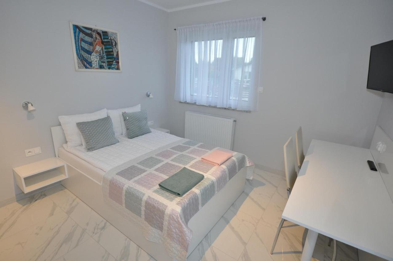 Apartamenty Pod Zaglami Mielenko Exterior photo